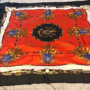 NUMQUAM CONCEDENDUM Scarf